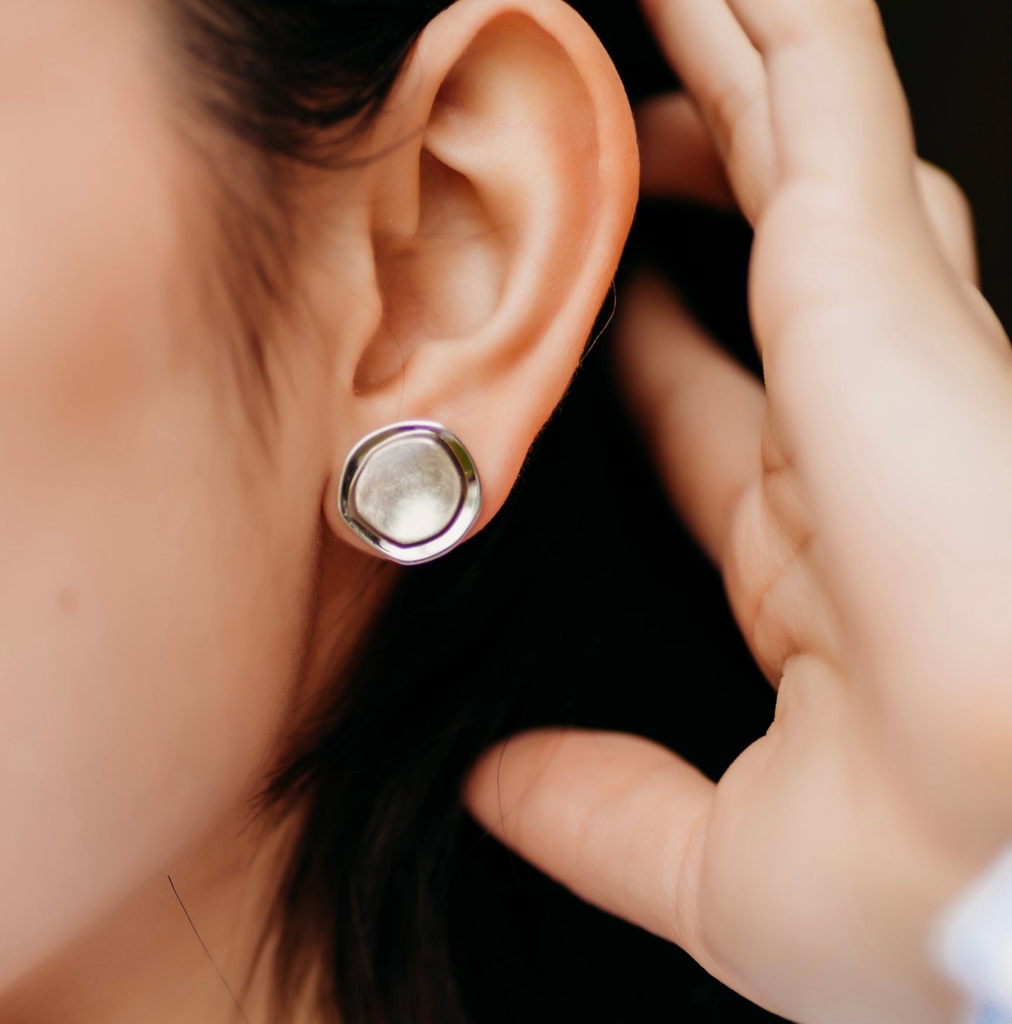 Host Earring - agsb contemporary jewellery