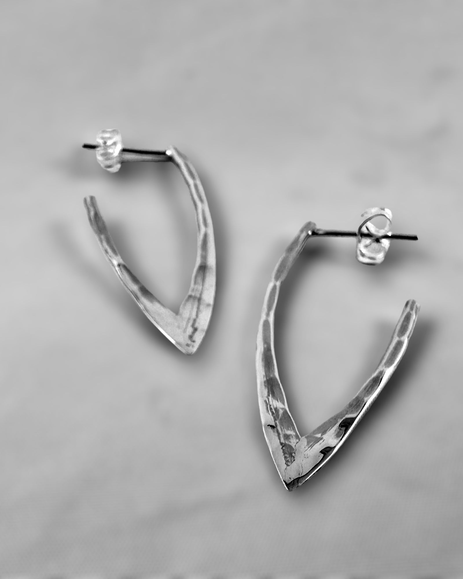 V Hoop - agsb contemporary jewellery