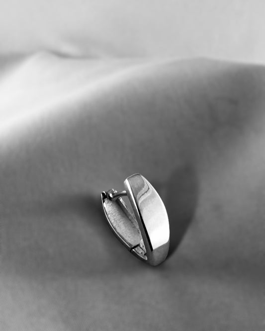 V Huggies - agsb contemporary jewellery
