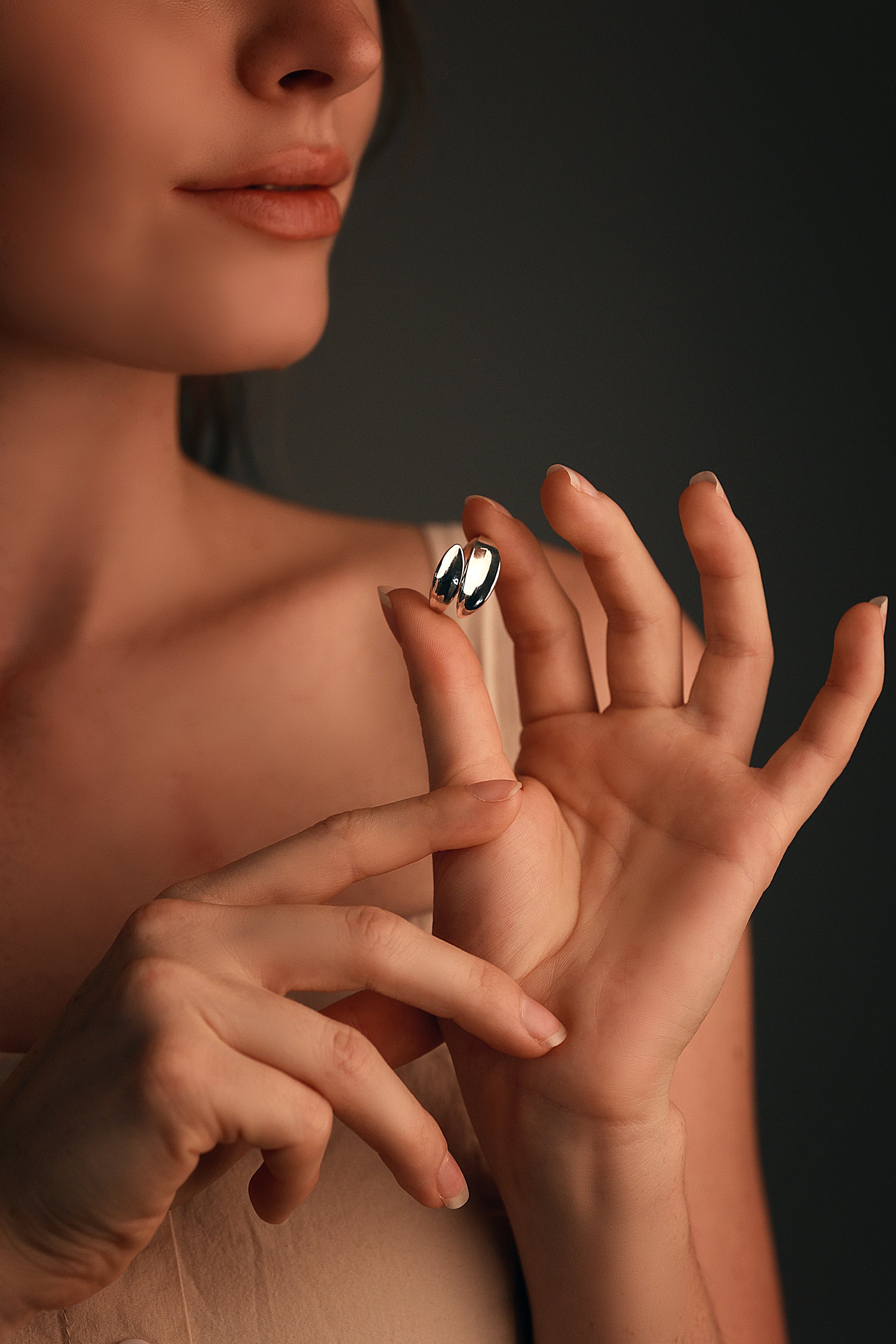 Hug - agsb contemporary jewellery