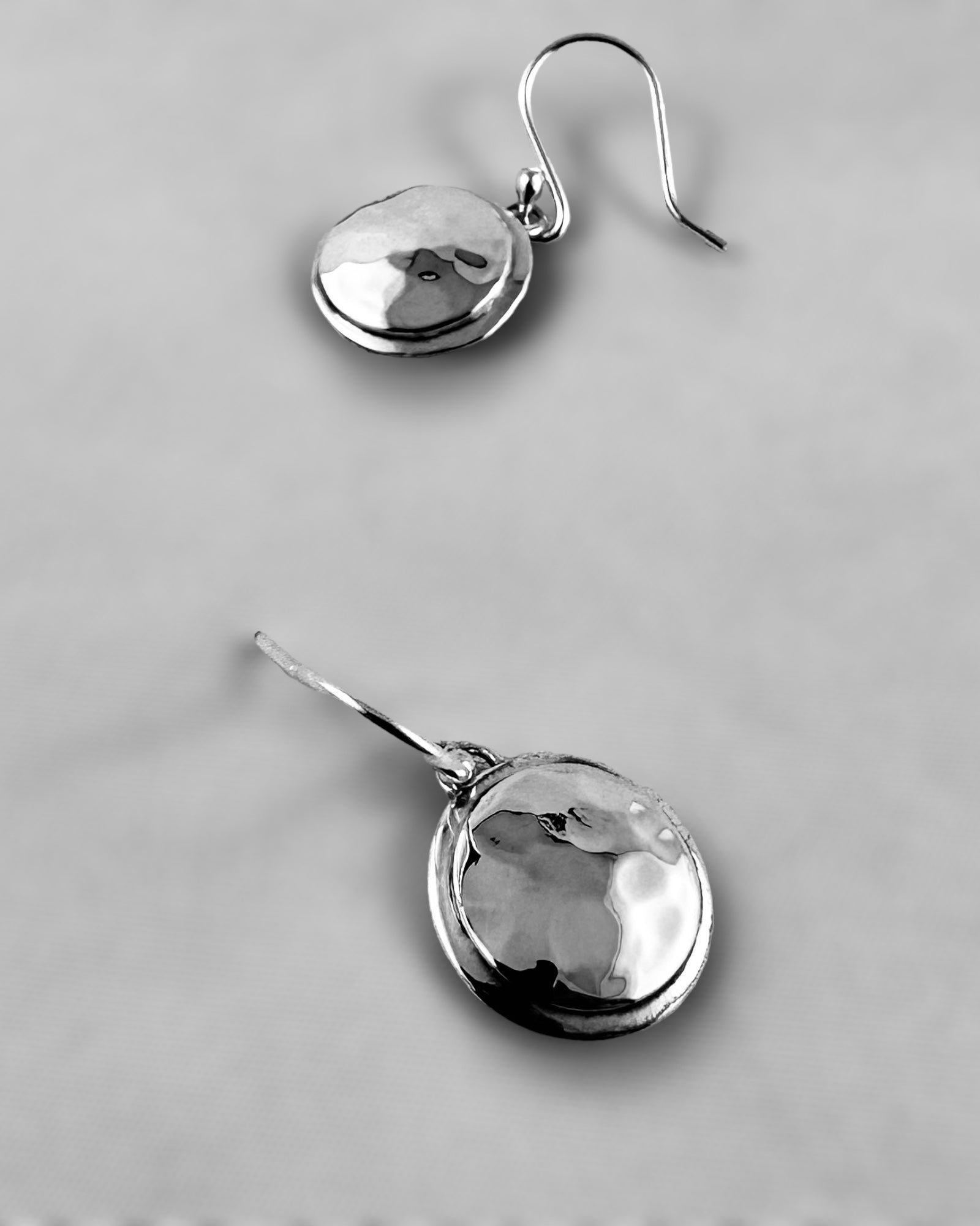 2 plates - agsb contemporary jewellery