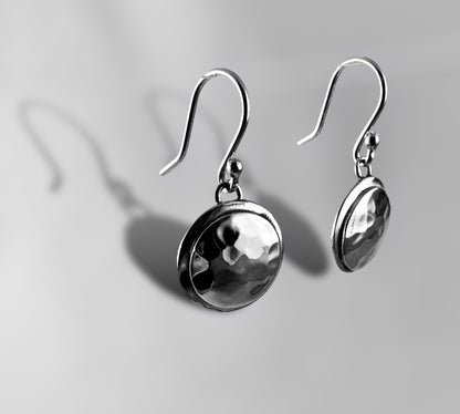 2 plates - agsb contemporary jewellery