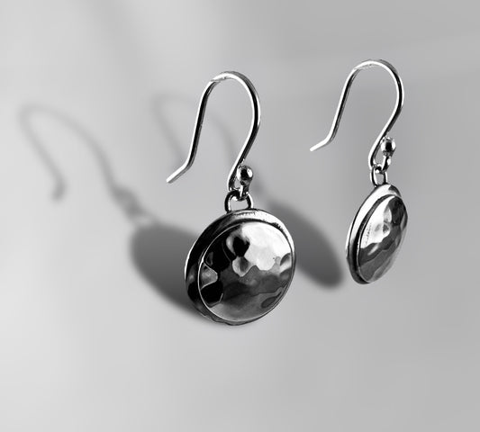 2 plates - agsb contemporary jewellery