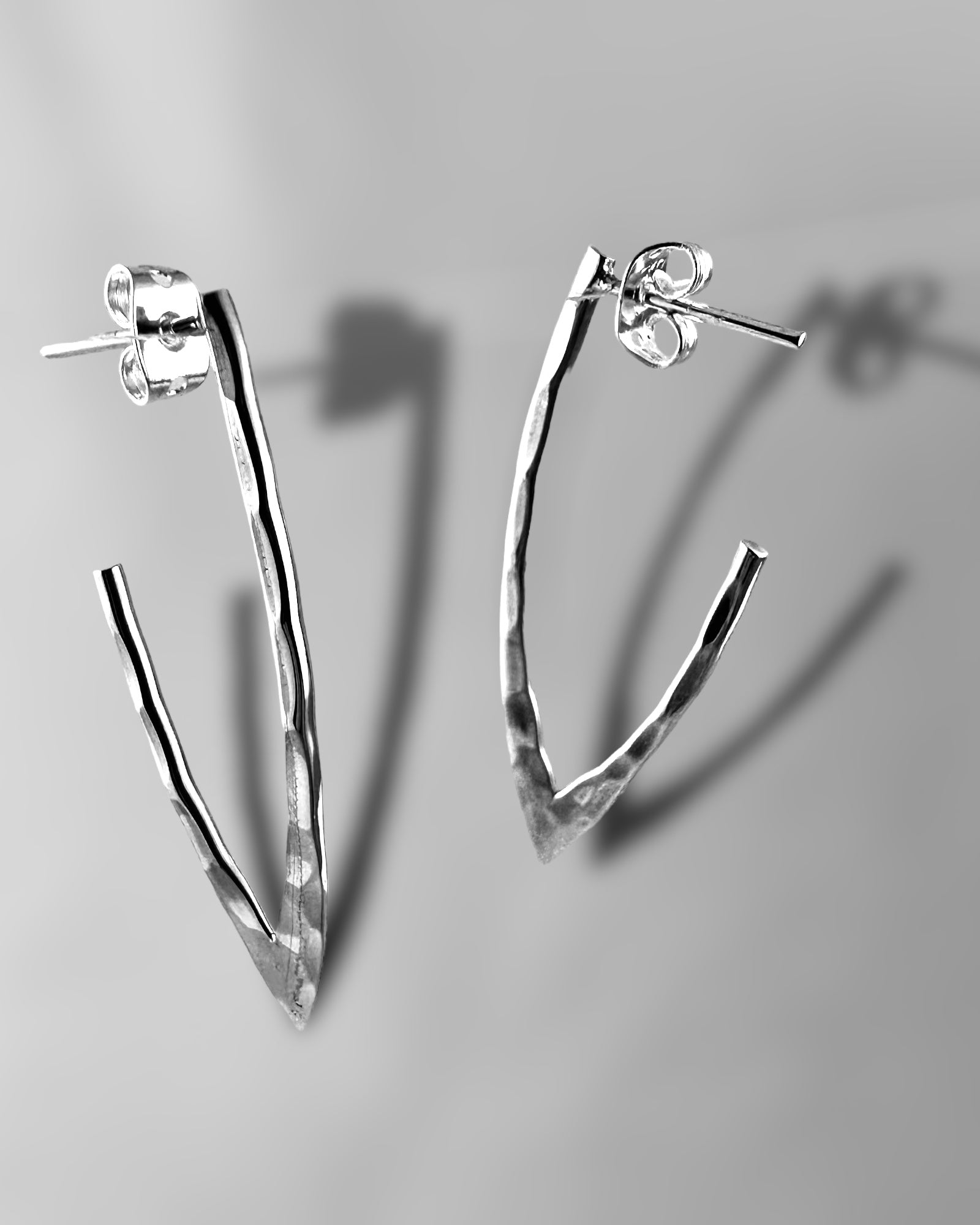 V Hoop - agsb contemporary jewellery