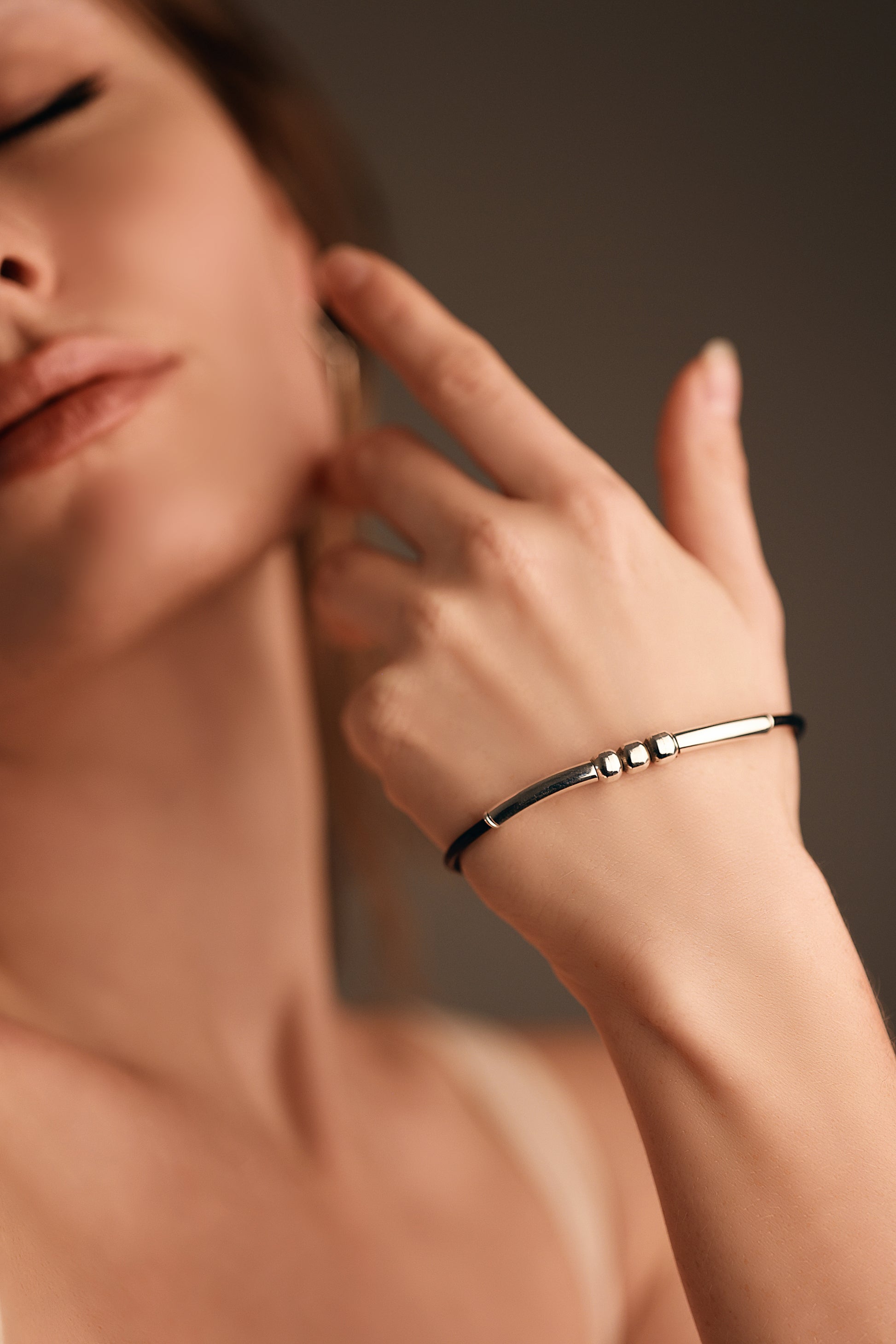 Fit 3 beads/leather Bracelet - agsb contemporary jewellery