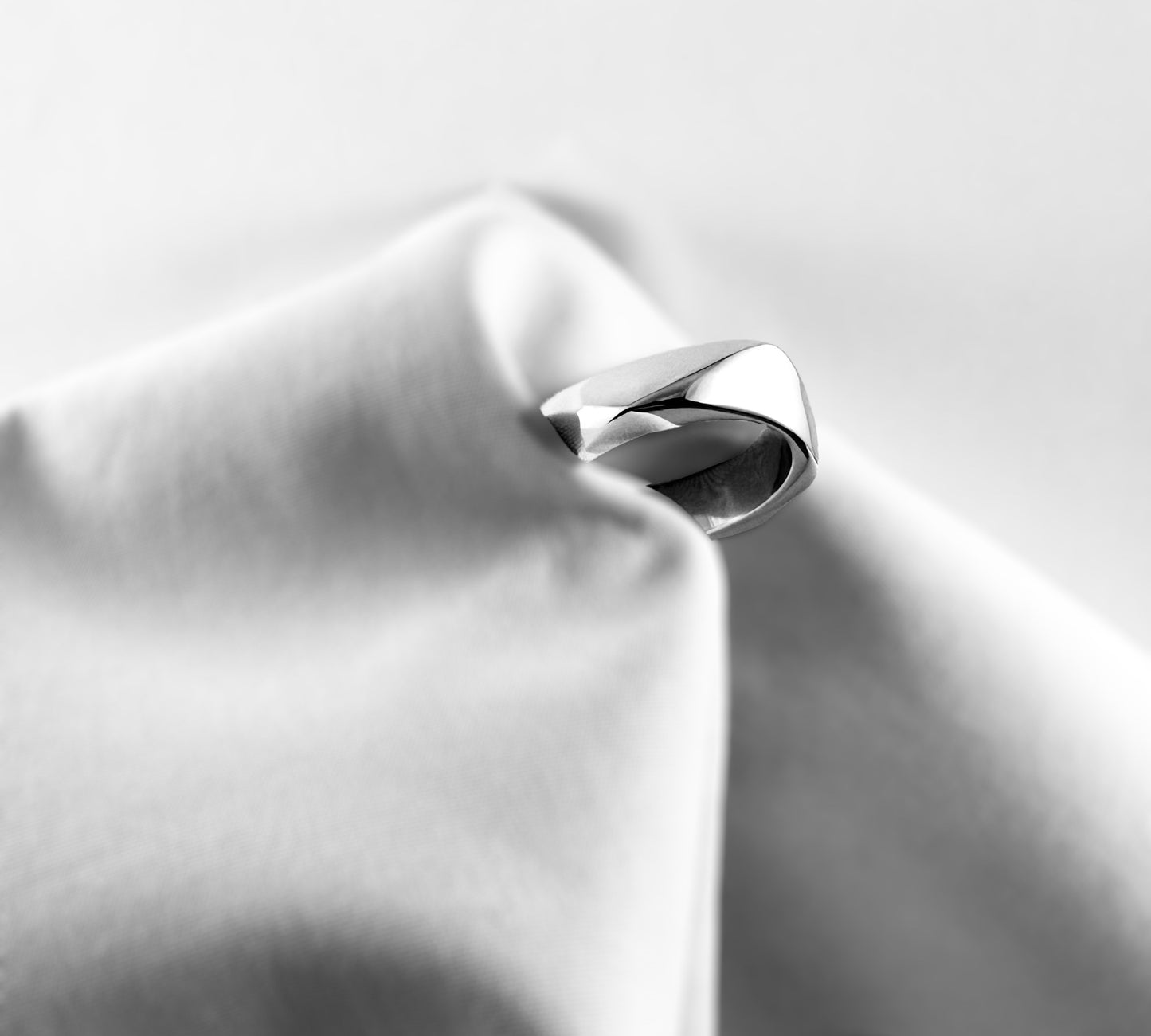 Triangle - agsb contemporary jewellery
