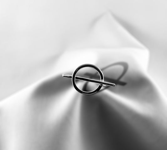 Saturn - agsb contemporary jewellery