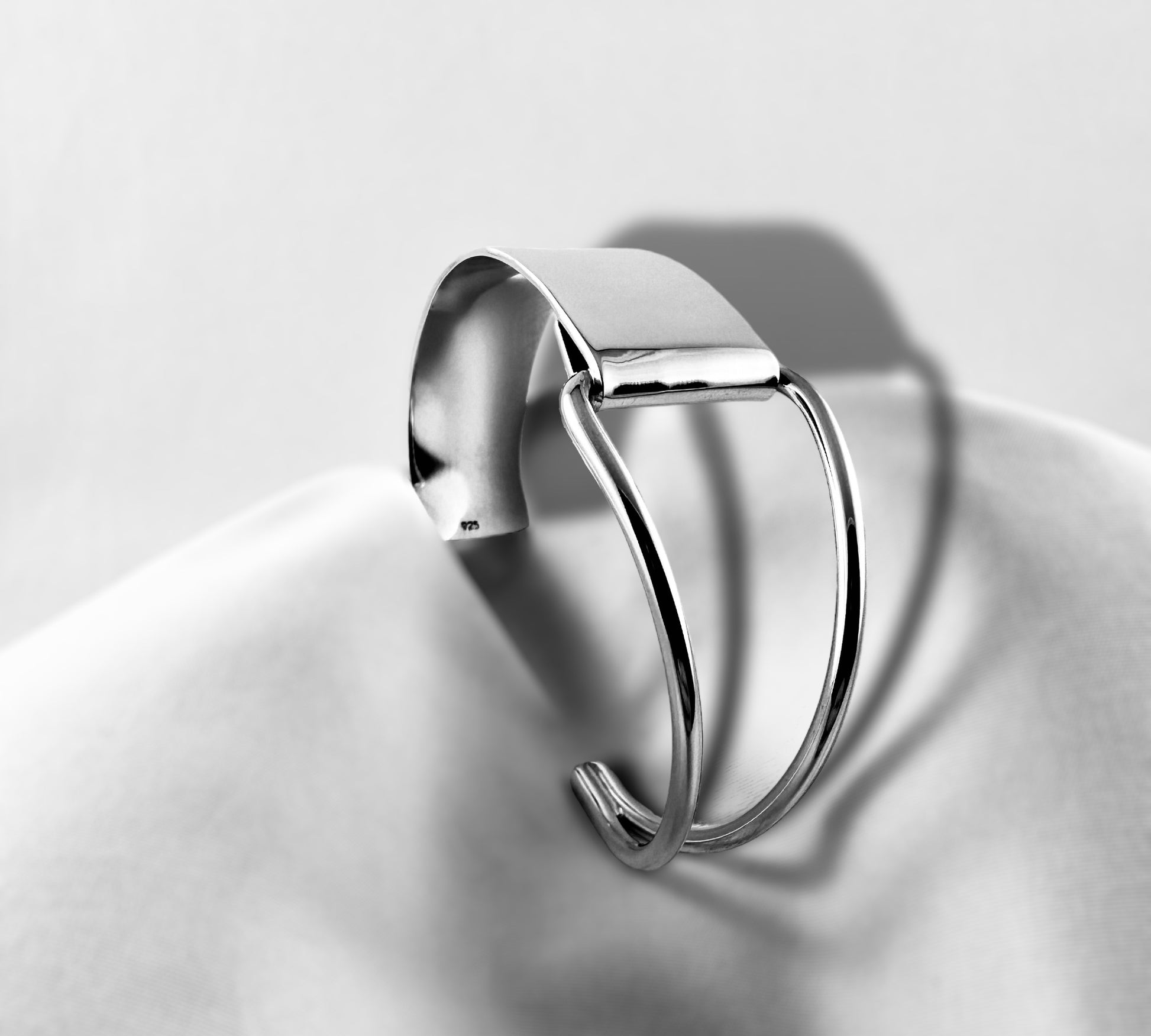 Zeus Bracelet - agsb contemporary jewellery