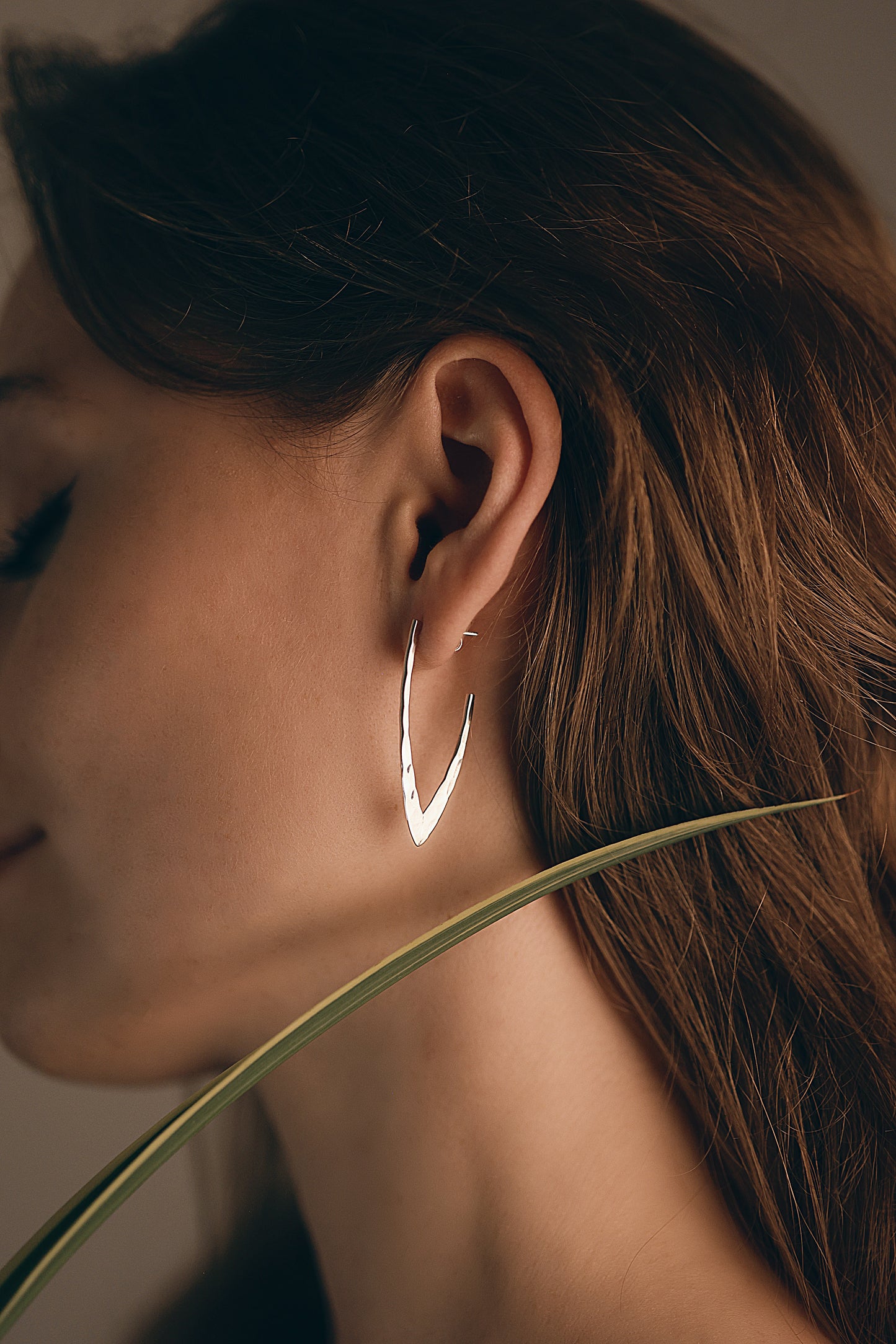 V Hoop - agsb contemporary jewellery
