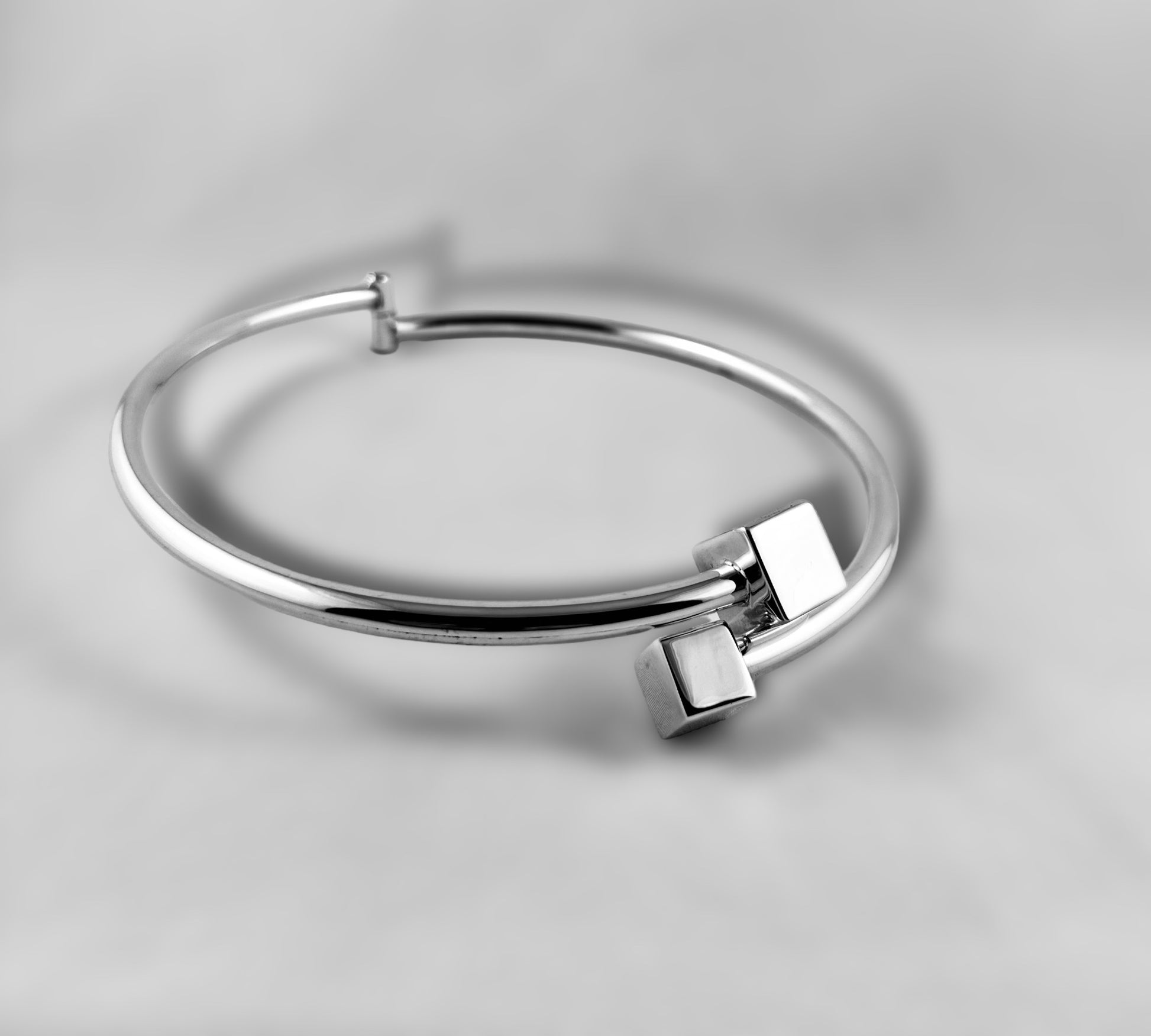 Cubes Bangle - agsb contemporary jewellery