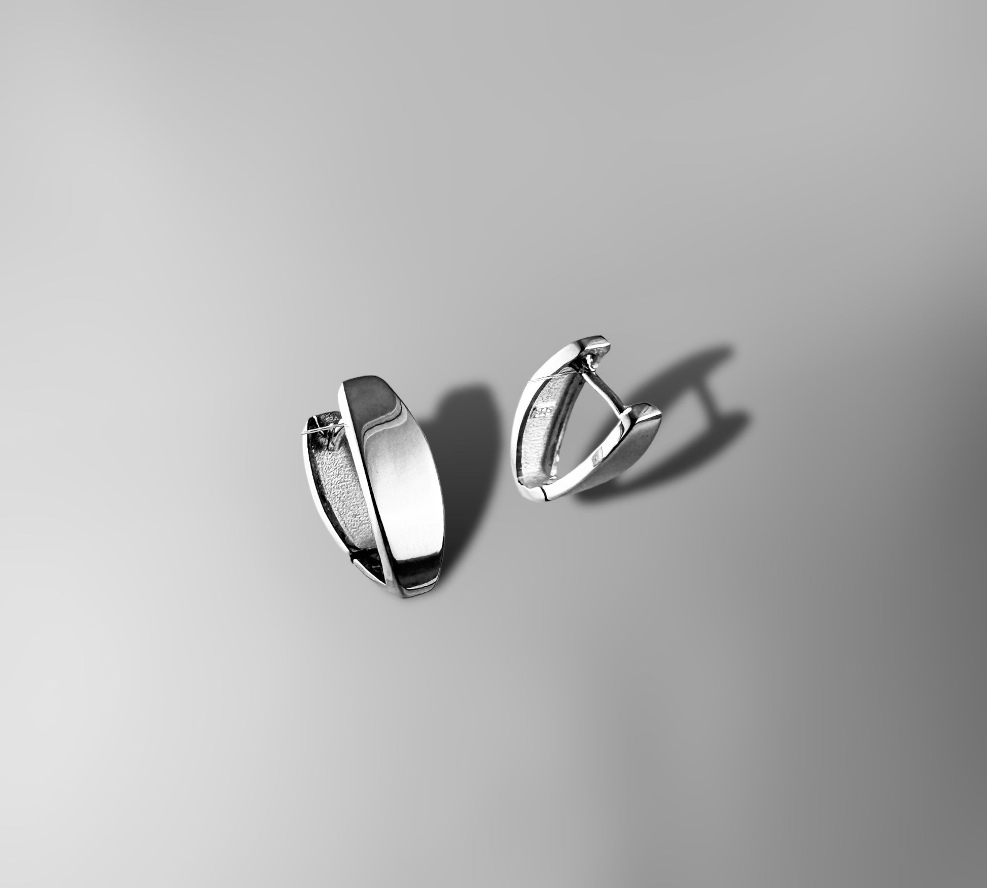 V Huggies - agsb contemporary jewellery